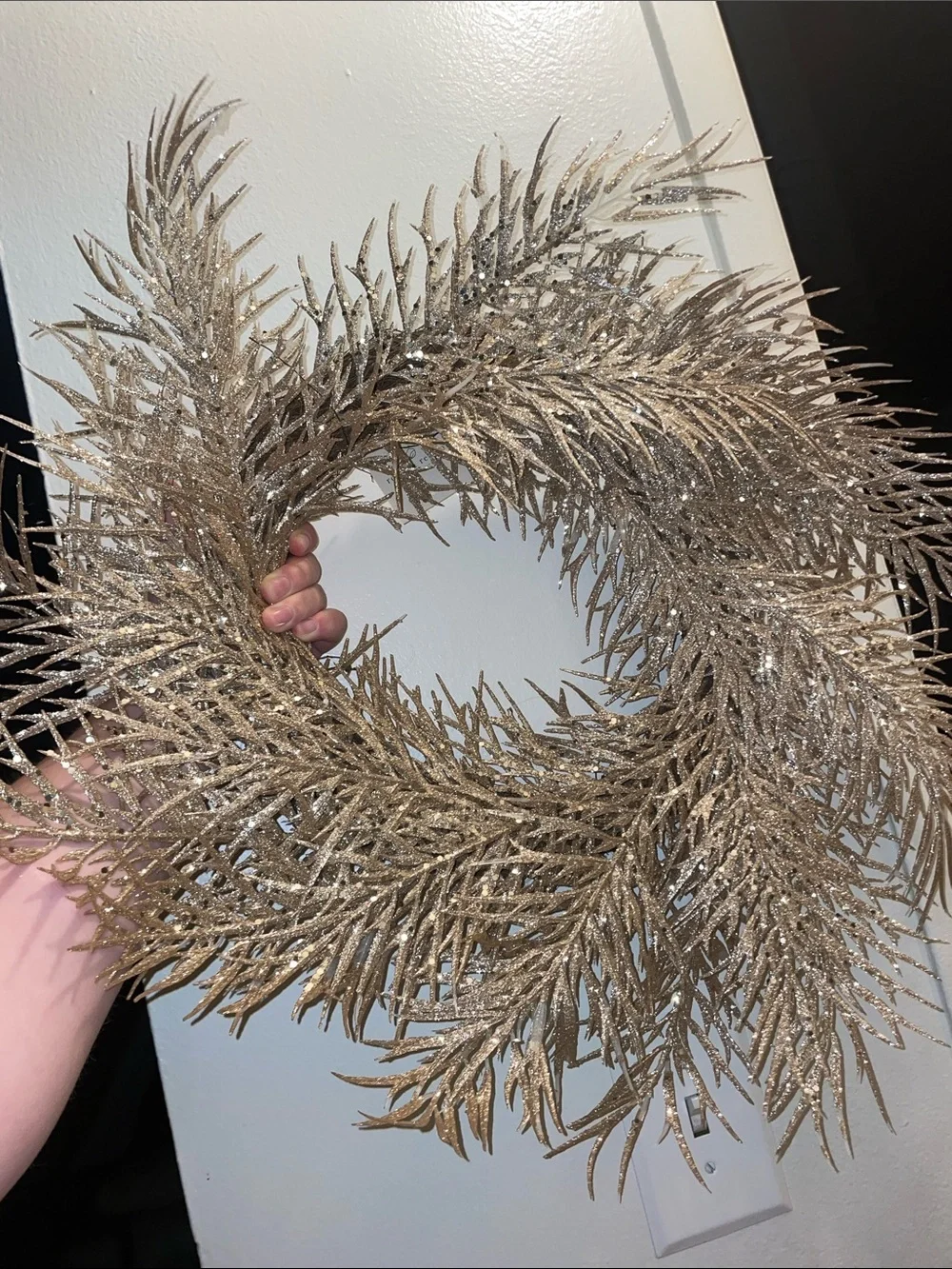 Christmas sparklin door hanger for front door